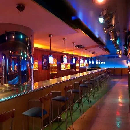 厄尔巴莫特里尔海滩商务酒店 酒店 4*